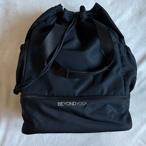 NWOT Beyond Yoga Convertible Gym Bag